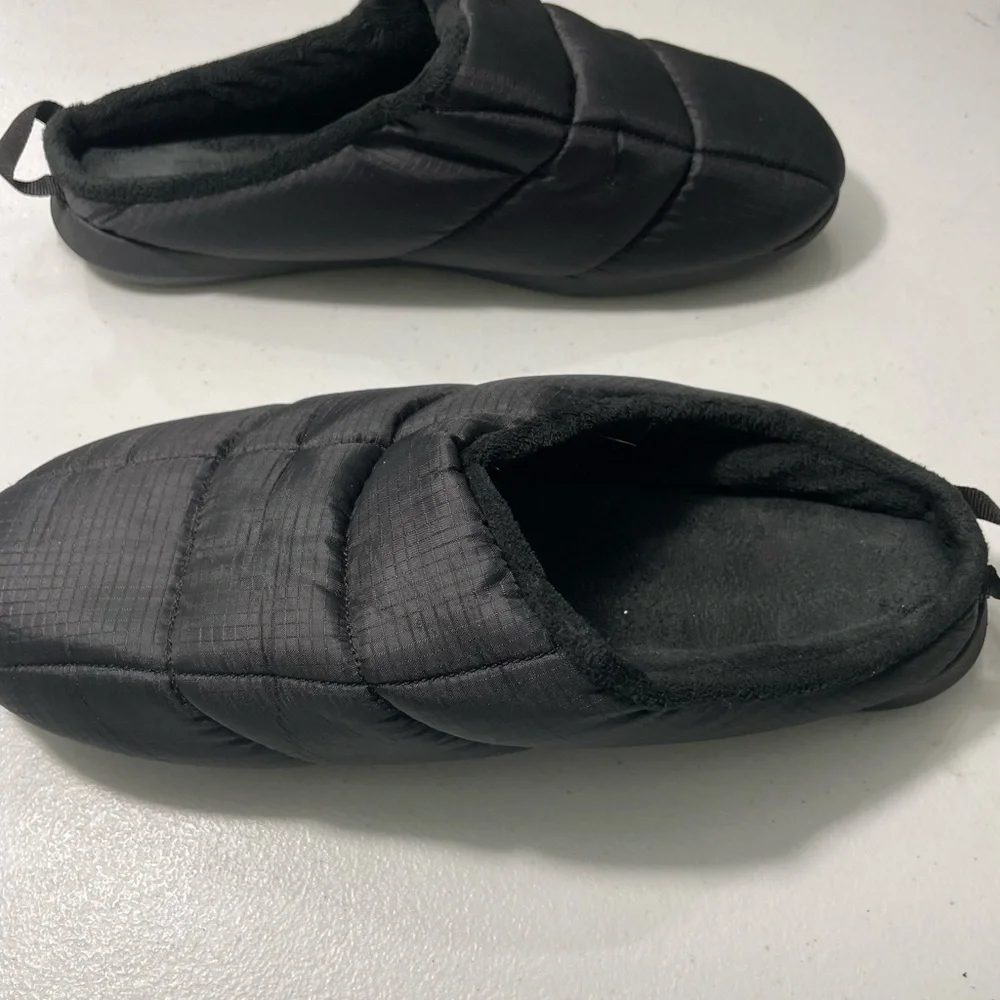 Avalanche of Men's Black Quilted Slipon  Size 12 SB-2